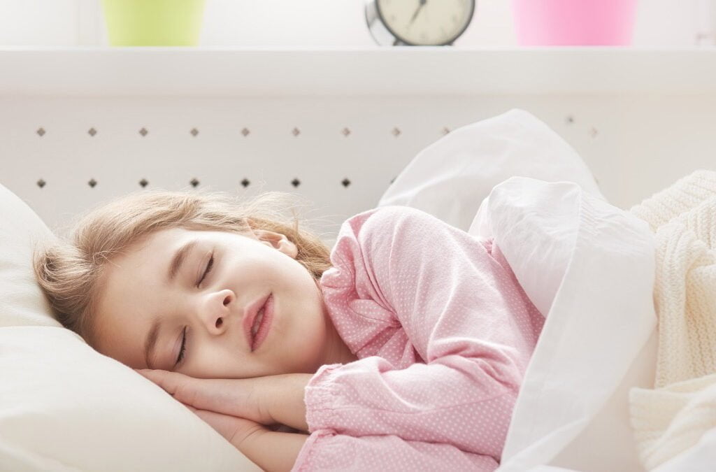 5 Natürliche Tipps gegen Schlafprobleme bei Kindern vor dem Geburtstag.
