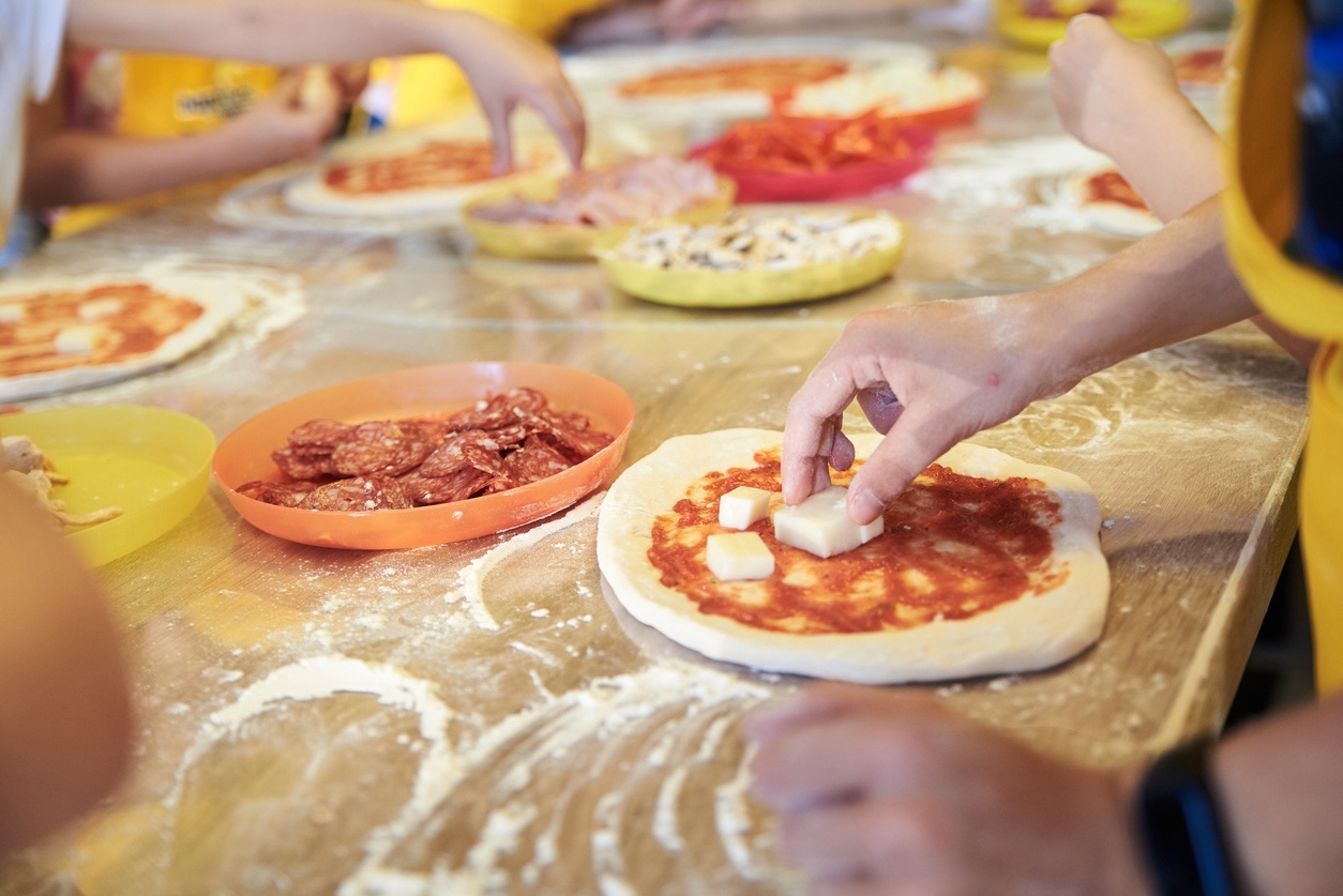 Kinder Machen Pizza Zum Kindergeburtstag 12 Jähre&Lt;Br /&Gt;
